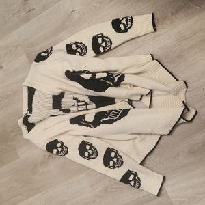 36 point 5 Skull Cardigan